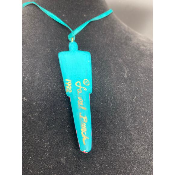 Vintage Signed brightly painted wood pendant Laurel Burch 1992 - Picture 3 of 5